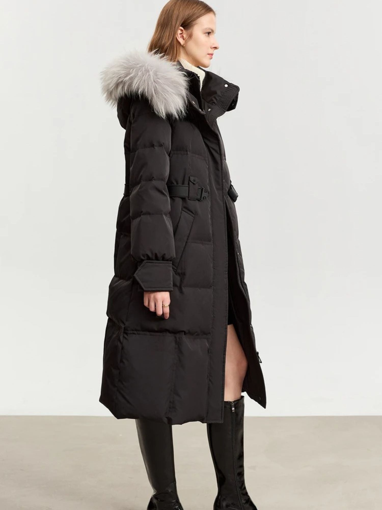 Isabella | Stylish Long Black Puffer Coat with Faux Fur Collar 4