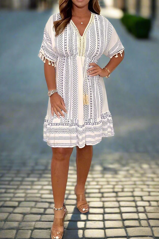 Casual Printed V-Neck Flowy Midi Dress | Cora 1