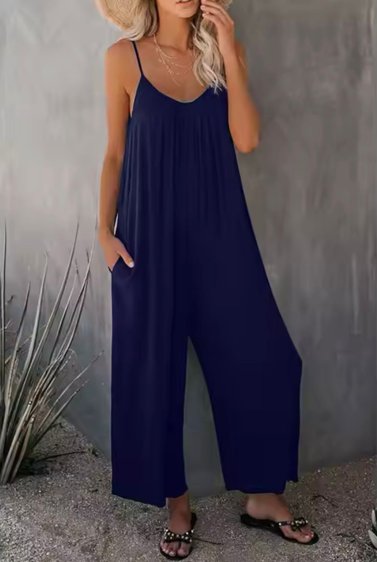 Luna | Relaxed Wide Leg Summer Jumpsuit with Pockets Elegant V-Neck Sleeveless Romper Comfortable Boho Casual One-Piece 3