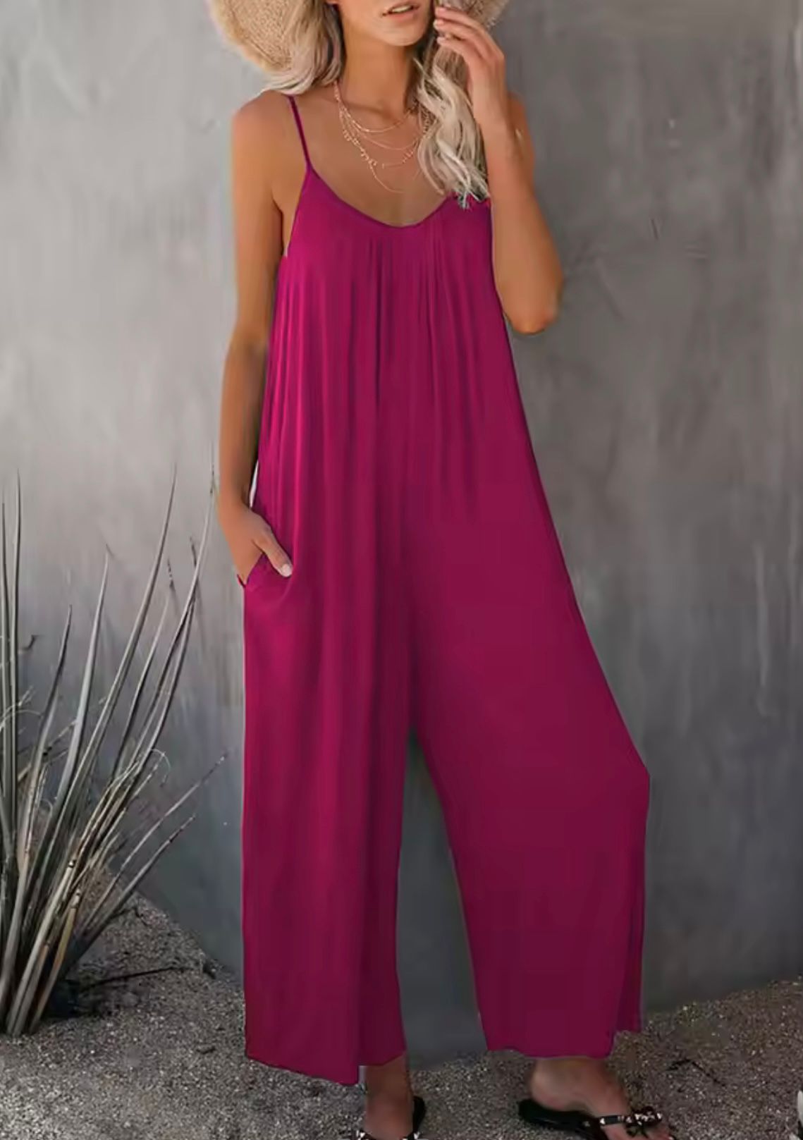 Luna | Relaxed Wide Leg Summer Jumpsuit with Pockets Elegant V-Neck Sleeveless Romper Comfortable Boho Casual One-Piece 4
