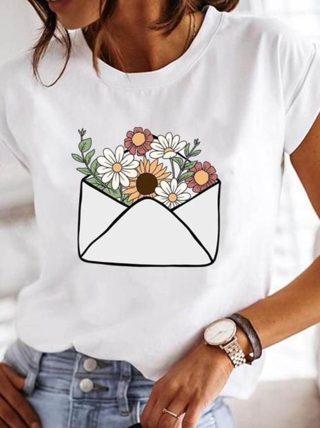 Essence | Women’s Relaxed Fit Crew Neck T-Shirt 3